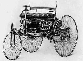 Bertha Benz and the first horseless carriage replica from 1885