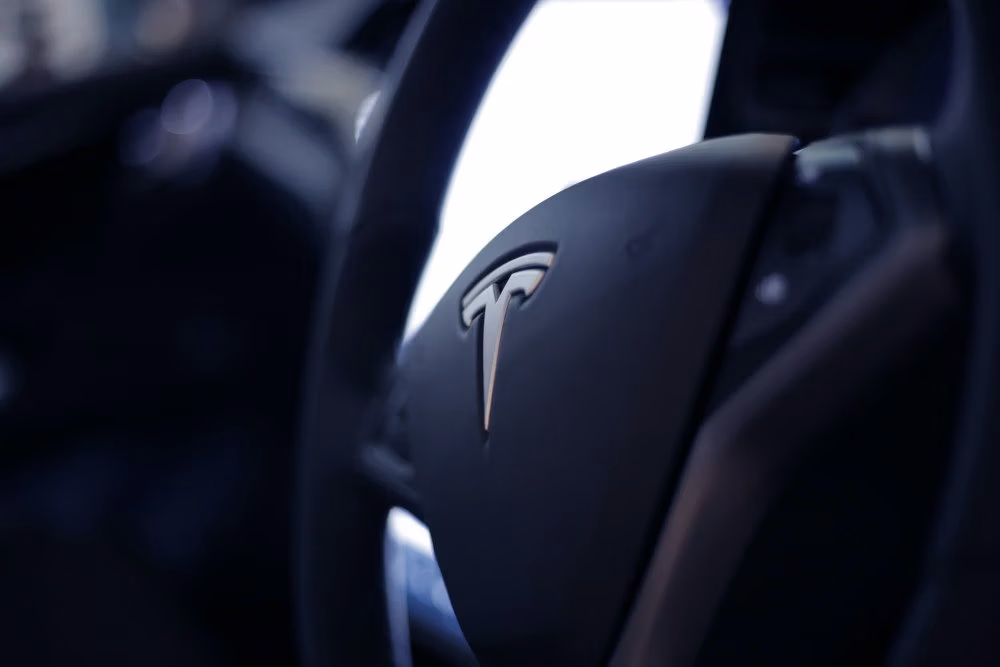 Zero-emission electric vehicle policy announcement, Canada 2035